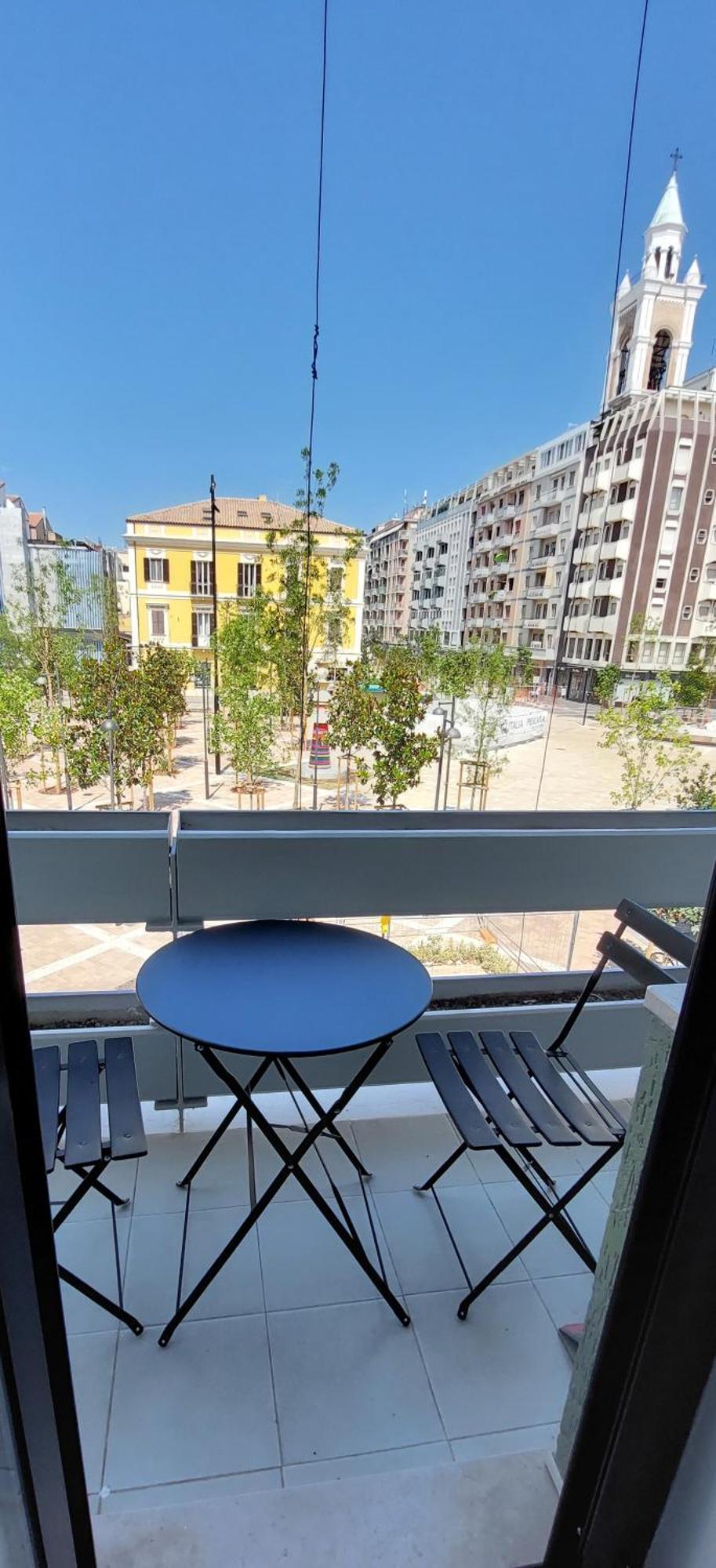 Arthome Apartment